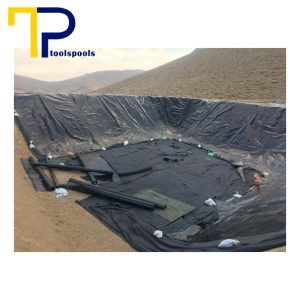 نصب-ورق-ژئوممبران-در-استخر-کشاورزی